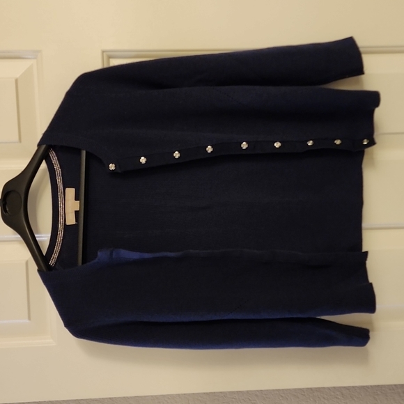 Two Women Knit Cardigans - Picture 13 of 16